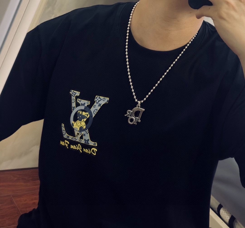 chr1st1an D10r necklaces